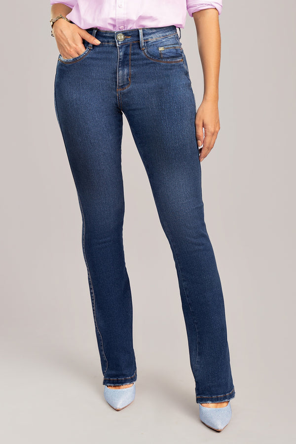 Calça Jeans Boot Cut Feminina Cintura No Lugar