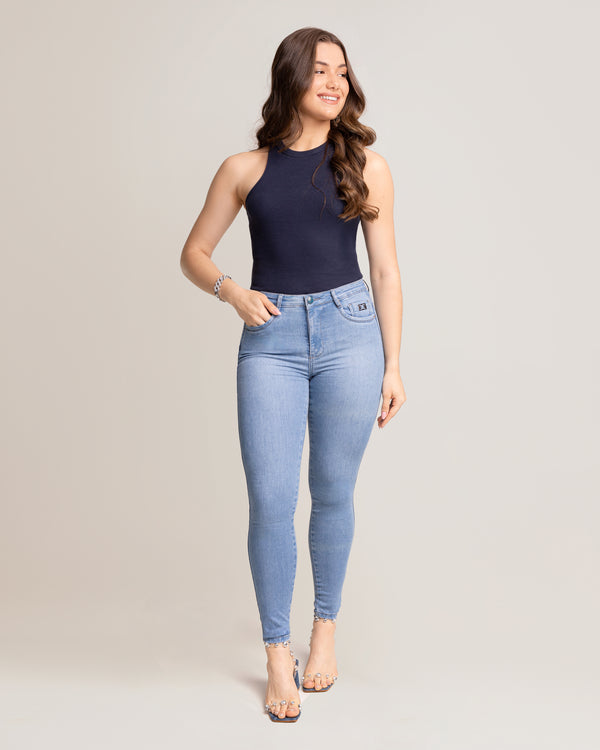 Calça Jeans Feminina Skinny Cintura No Lugar