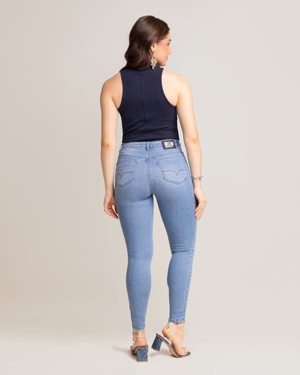 Calça Jeans Feminina Skinny Cintura No Lugar